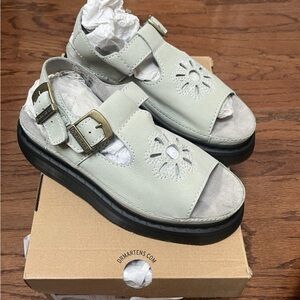 BRAND NEW Dr. Marten DUNNET FLOWER SANDALS